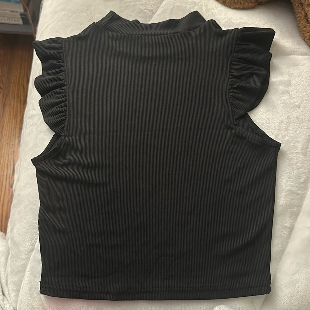 ribbed flutter sleeve top